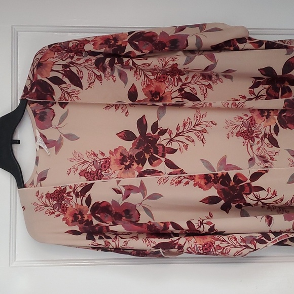 i. JOAH floral kimono style cardigan - Picture 2 of 15